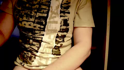 Snapshot of wrix chatting on 12.22.24 wrix online show from 12.22.24