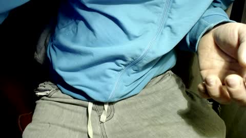 Snapshot of wrix chatting on 12.23.24 wrix online show from 12.23.24