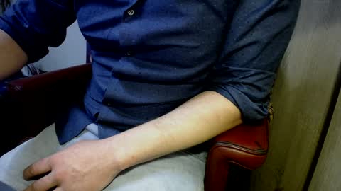 Snapshot of wrix chatting on 12.25.24 wrix online show from 12.25.24