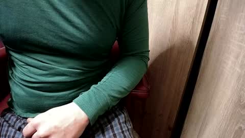 Snapshot of wrix chatting on 01.12.25 wrix online show from 01.12.25