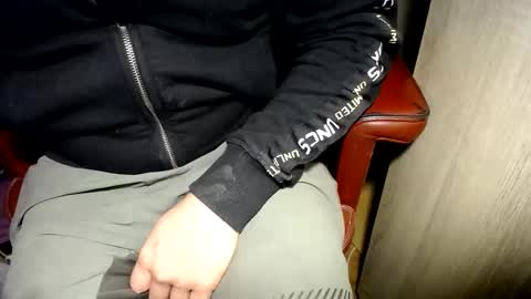 Snapshot of wrix chatting on 09.28.25 wrix online show from 09.28.25