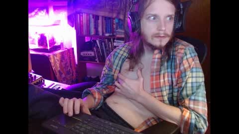 Snapshot of wsmith_420 chatting on 01.28.25 wsmith_420 online show from 01.28.25