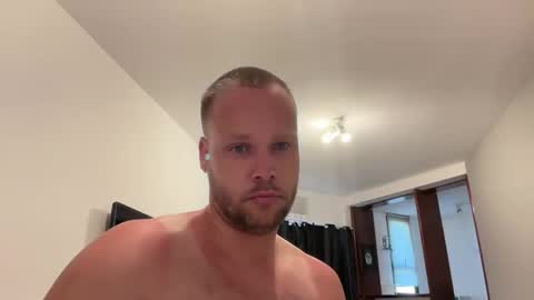 Snapshot of wsvogel chatting on 03.05.25 joejoe online show from 03.05.25