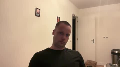 Snapshot of wsvogel chatting on 11.14.25 joejoe online show from 11.14.25