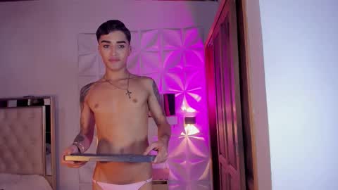 wyatt online show from 12.15.25