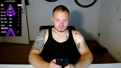 Snapshot of x19marco93x chatting on 10.15.25 x19marco93x online show from 10.15.25