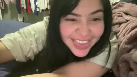 Snapshot of x3rawrprincess chatting on 04.13.26 Lili Bunz online show from 04.13.26