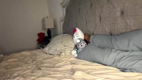 Snapshot of x_dreamgirl_x chatting on 01.17.25 Mariah  online show from 01.17.25