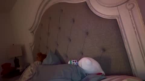 Snapshot of x_dreamgirl_x chatting on 01.26.25 Mariah  online show from 01.26.25