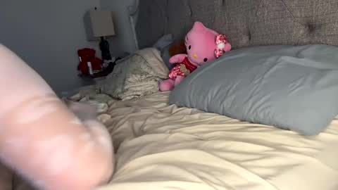 Snapshot of x_dreamgirl_x chatting on 02.16.25 Mariah  online show from 02.16.25