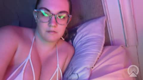 Snapshot of x_dreamgirl_x chatting on 09.27.25 Mariah  online show from 09.27.25