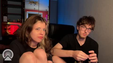 Snapshot of x_files_t chatting on 05.27.26 Philipp and Este online show from 05.27.26