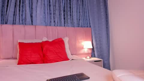 x_milu online show from 03.03.25