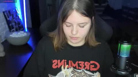 LOVE NERDS ONLY online show from 09.22.25