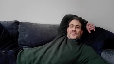 Snapshot of xalegarmax chatting on 12.25.24 xalegarmax online show from 12.25.24