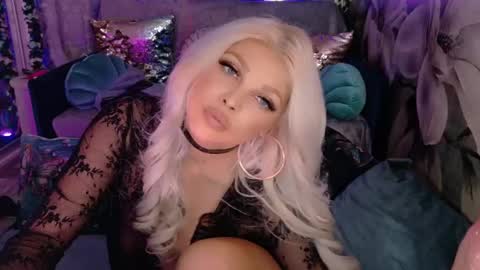 Snapshot of xalexax chatting on 03.01.25 sooo hey im Sperm Mystik from Fuckistan i want you full my all holes bcs i have penis fever online show from 03.01.25