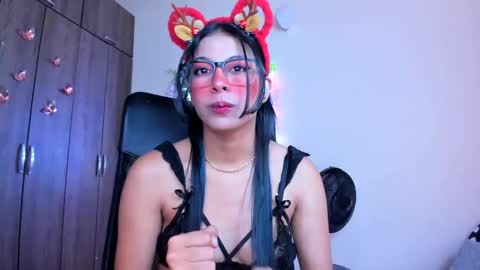 XALLYSONX online show from 01.06.25