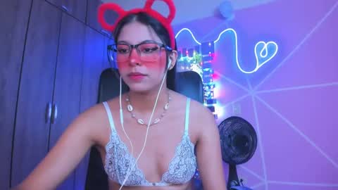 XALLYSONX online show from 02.04.25