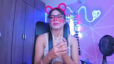 XALLYSONX online show from 02.08.25