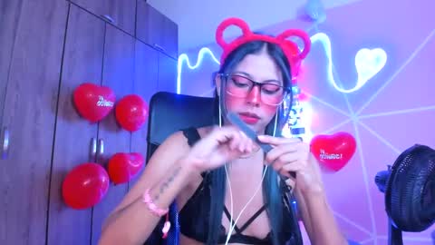 XALLYSONX online show from 02.15.25