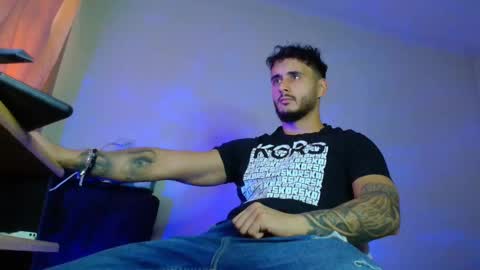 Snapshot of xandercagex chatting on 10.01.25 XanderCageX online show from 10.01.25