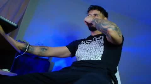 Snapshot of xandercagex chatting on 10.03.25 XanderCageX online show from 10.03.25