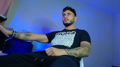 Snapshot of xandercagex chatting on 10.05.25 XanderCageX online show from 10.05.25