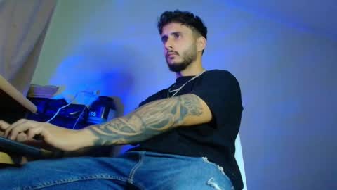 Snapshot of xandercagex chatting on 10.09.25 XanderCageX online show from 10.09.25