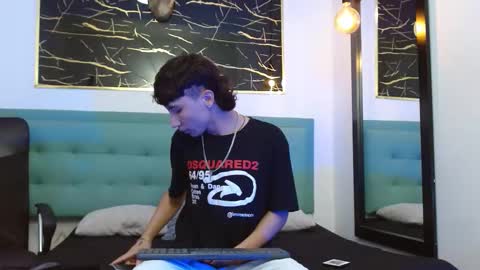 xandergrey8 online show from 01.16.26