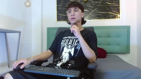 xandergrey8 online show from 04.17.26