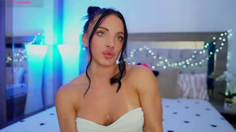 Alexandra online show from 06.15.26