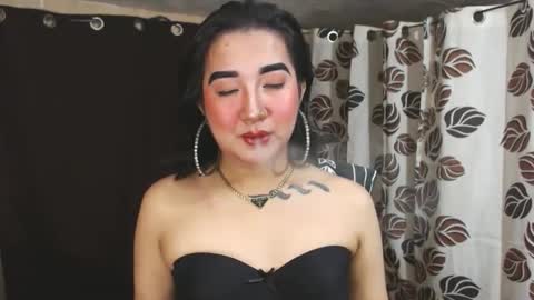 Snapshot of xasianempressx chatting on 01.23.25 Nira NOT INTO CHEAP GUYS online show from 01.23.25