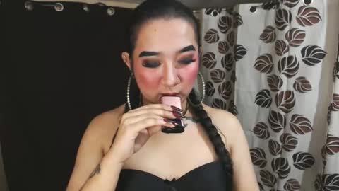 Snapshot of xasianempressx chatting on 01.31.25 Nira NOT INTO CHEAP GUYS online show from 01.31.25