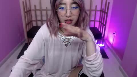 Xayah online show from 02.20.25