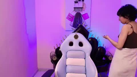 Xayah online show from 03.12.25