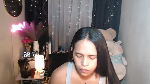 Snapshot of xclassylorainne chatting on 12.03.24 lorainne online show from 12.03.24