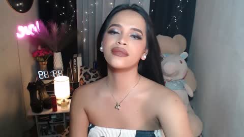 Snapshot of xclassylorainne chatting on 12.05.24 lorainne online show from 12.05.24