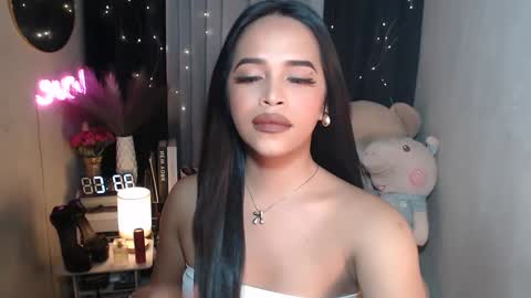 Snapshot of xclassylorainne chatting on 12.06.24 lorainne online show from 12.06.24