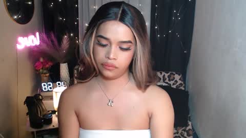 Snapshot of xclassylorainne chatting on 12.31.24 lorainne online show from 12.31.24