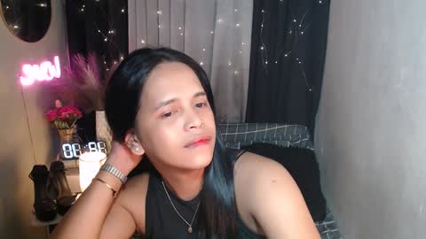 Snapshot of xclassylorainne chatting on 01.03.25 lorainne online show from 01.03.25