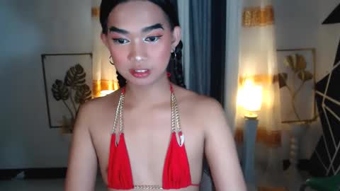 Snapshot of xcumshotselfsucker4ux chatting on 12.10.24 Candy Lily online show from 12.10.24