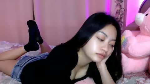 Snapshot of xcxccy19 chatting on 02.05.25 Sachi Cy online show from 02.05.25