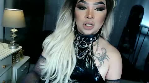 Zhavia online show from 10.08.25