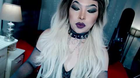 Zhavia online show from 10.14.25