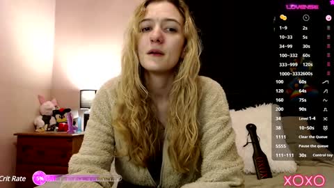 Snapshot of xelliee_rosex chatting on 12.16.24 EllieeRose online show from 12.16.24