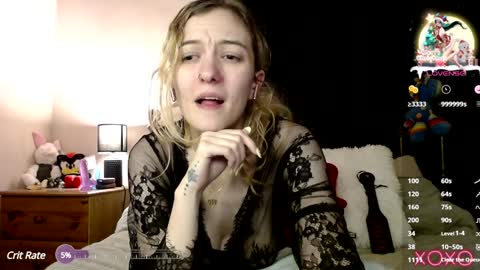 Snapshot of xelliee_rosex chatting on 12.28.24 EllieeRose online show from 12.28.24
