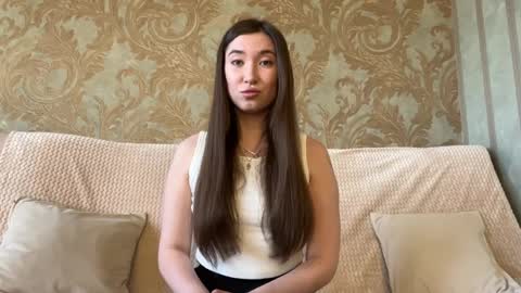 Mia online show from 04.08.26