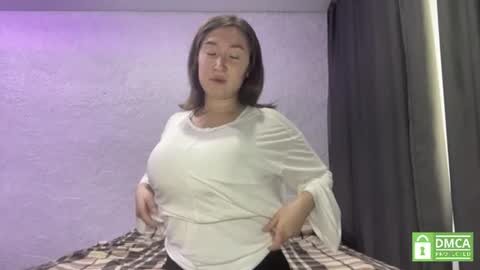 Snapshot of xeniabungard chatting on 07.01.26 Mia online show from 07.01.26