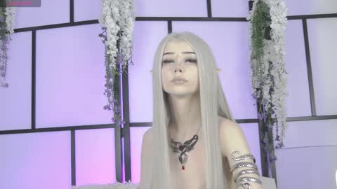 Snapshot of xenomy chatting on 10.13.25 xenomy online show from 10.13.25