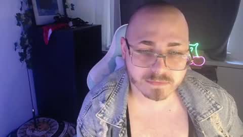 Snapshot of xfabian_love chatting on 09.24.25 F A B I A N online show from 09.24.25